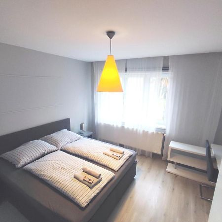 Alisa Apartments Kostomlaty nad Labem ภายนอก รูปภาพ