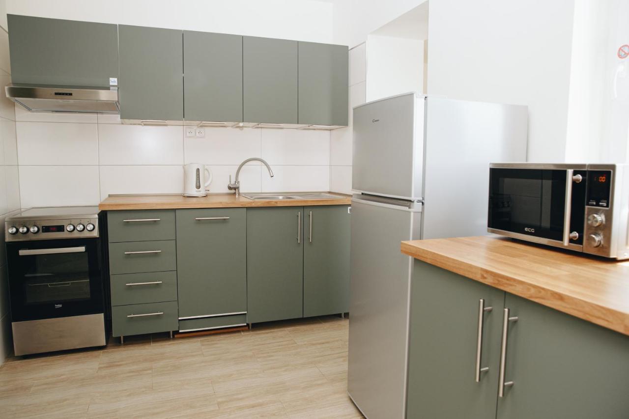 Alisa Apartments Kostomlaty nad Labem ภายนอก รูปภาพ